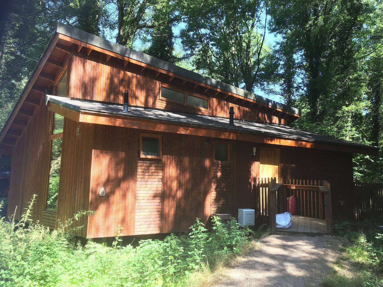 Holiday park cabin image used for Katoomba family holiday park planning